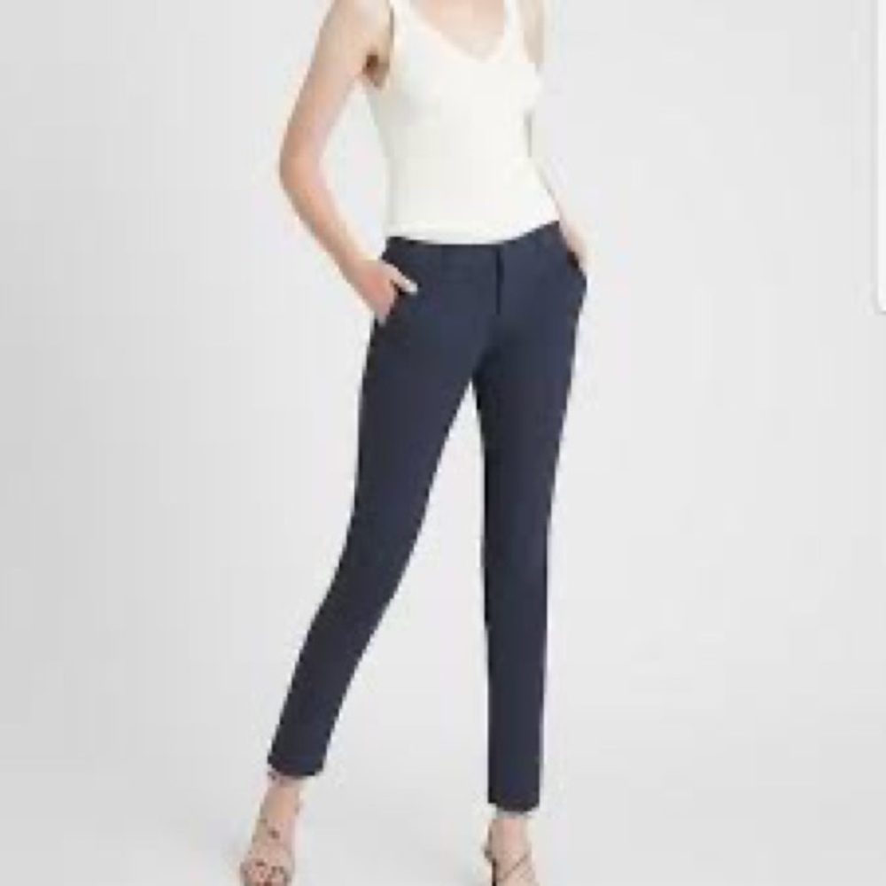 Banana Republic Ryan pants size 8. Navy. NWT